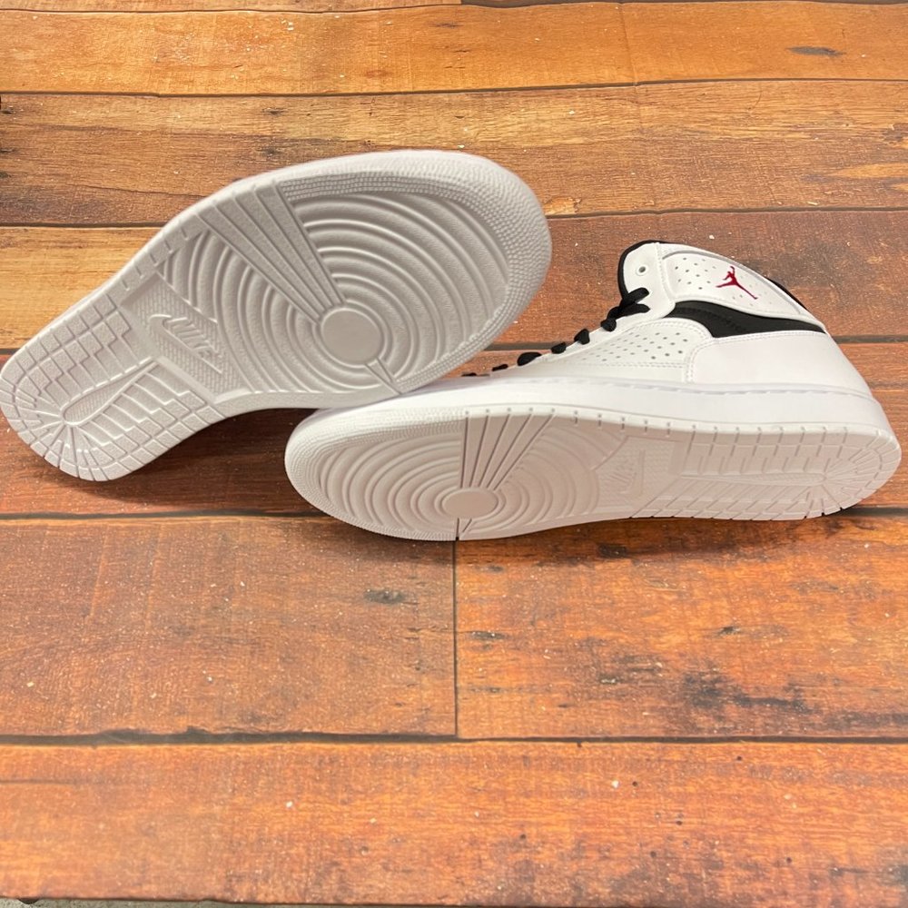 Jordan Men's Access White/Black Basketball Shoes - Picture 6 of 6